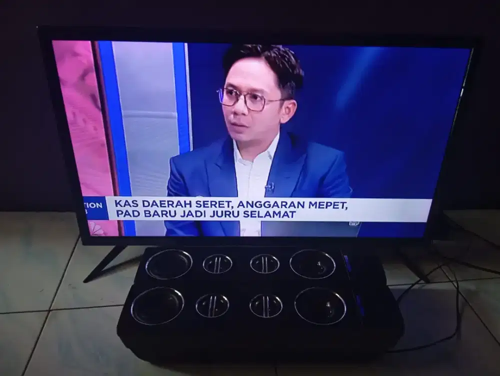 Tv LED Polytron 32inci Speaker Tower