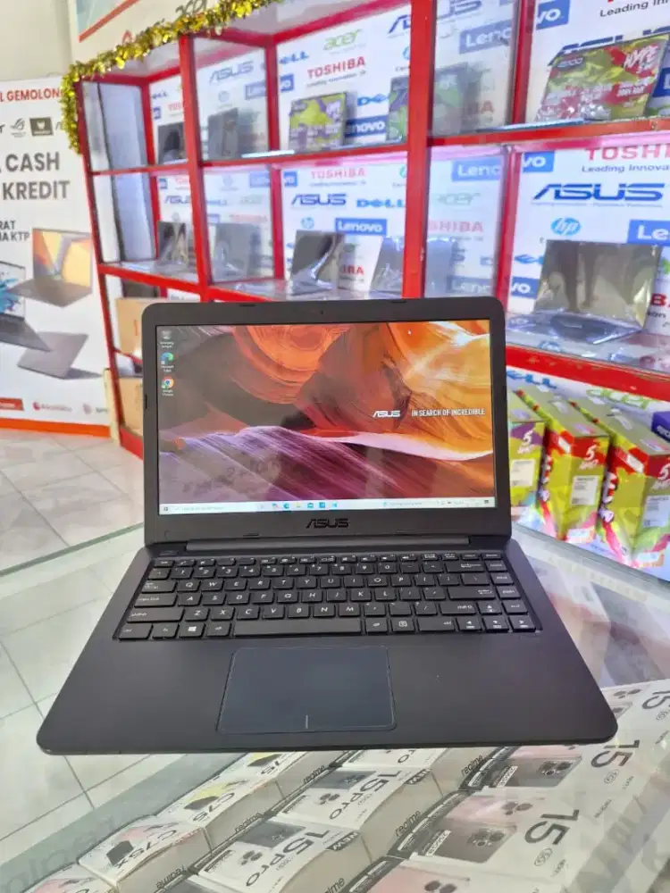 ASUS E402Y SUDAH SSD