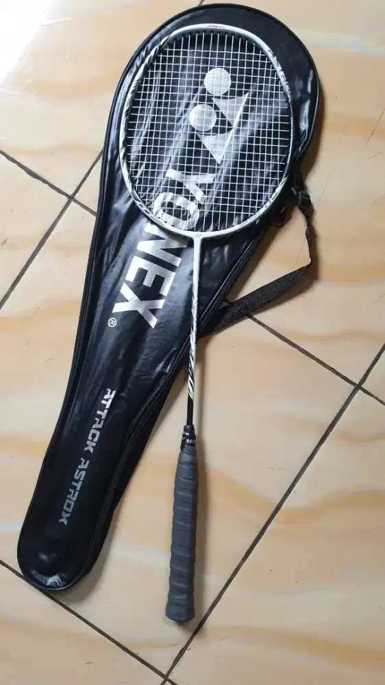 Raket yonex astrox 99 pro