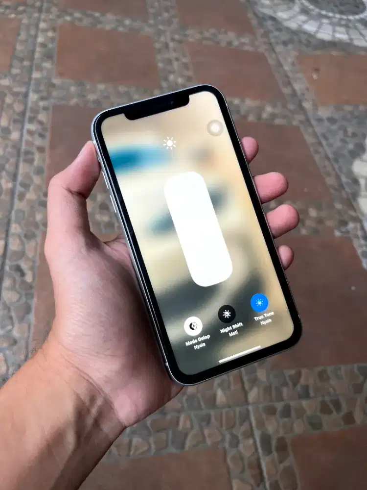 iPhone XR 64 GB white