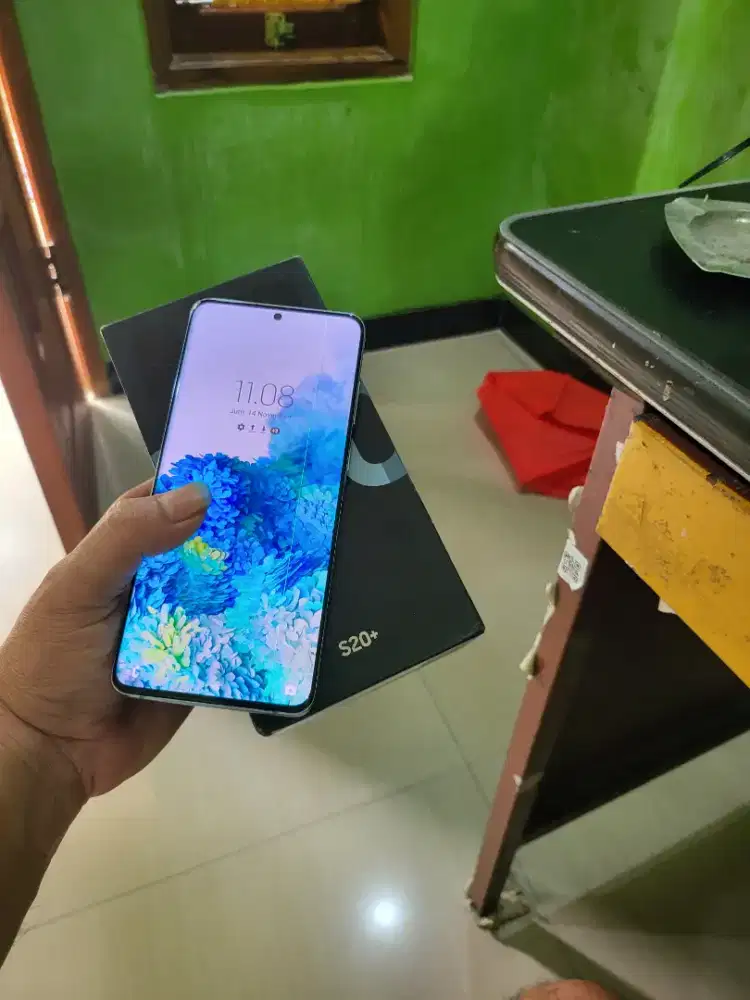 Samsung s20 + 8/128 resmi sein garis  1 line tipis selebih mulus