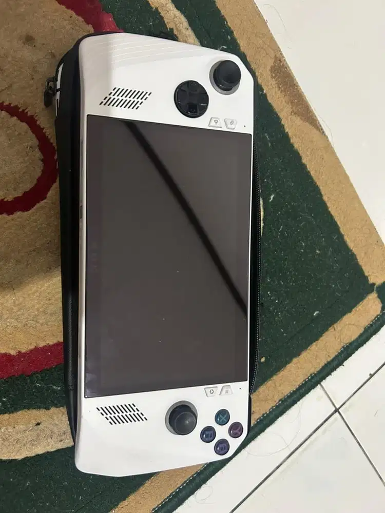 ASUS ROG ALLY Z1 EXTREME