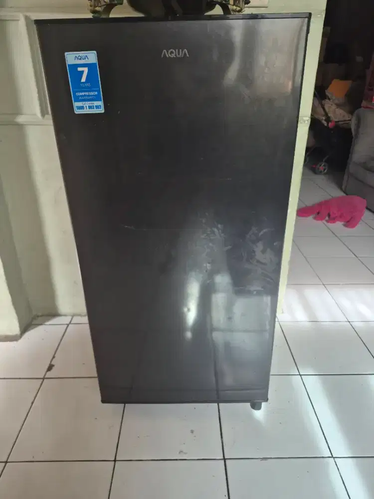 Kulkas 1 pintu Aqua siap pakai