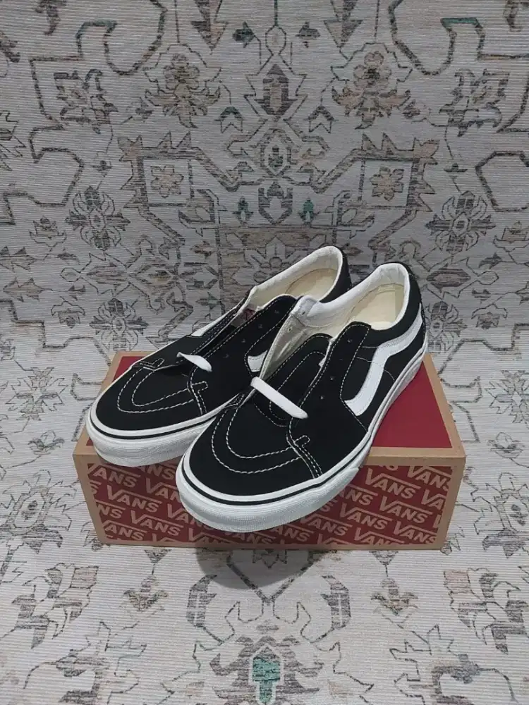 VANS SK 8 LOW BLACK WHITE