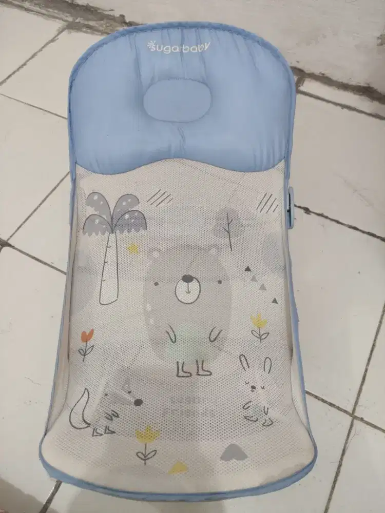 dudukan mandi dan meja makan bayi