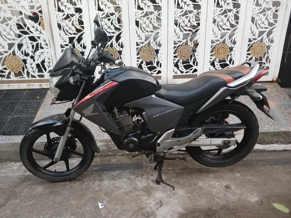 Honda Megapro New 2011 Karbu,ss lengkap mesin bagus plat Bekasi Kota
