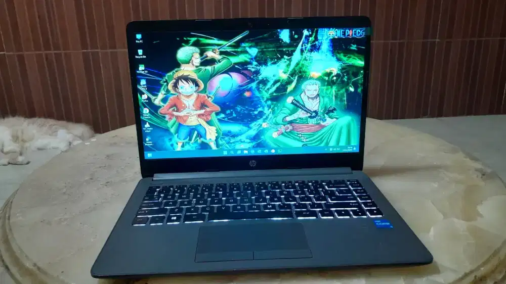 Laptop HP240 G8 core i3 Ram 8GB ssd nvme 256GB Backlight GEN 11