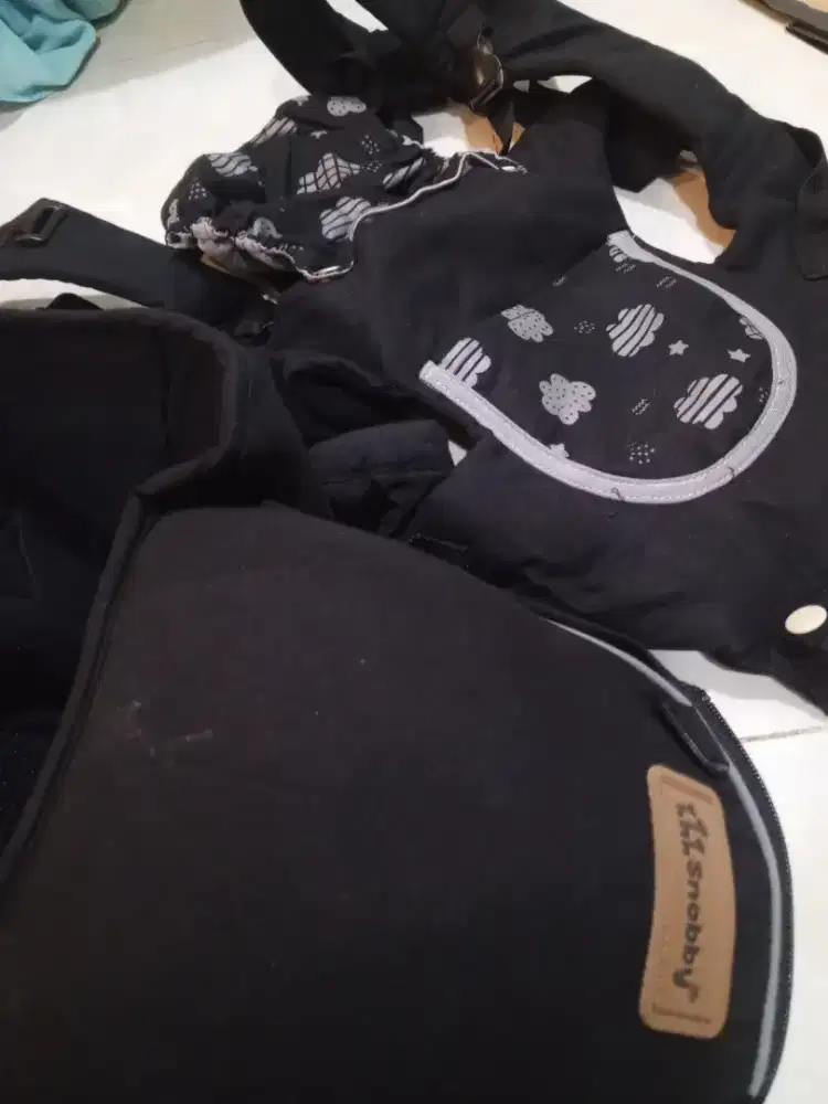 Gendongan bayi snobby