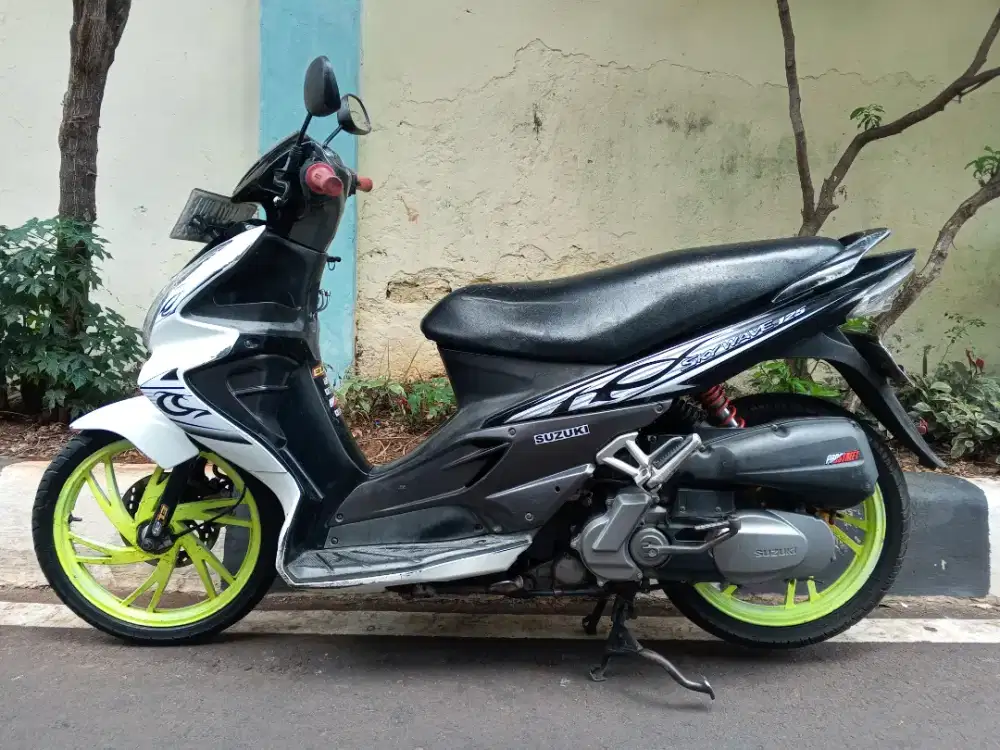 Suzuki skywave 2010 asli putih hitam