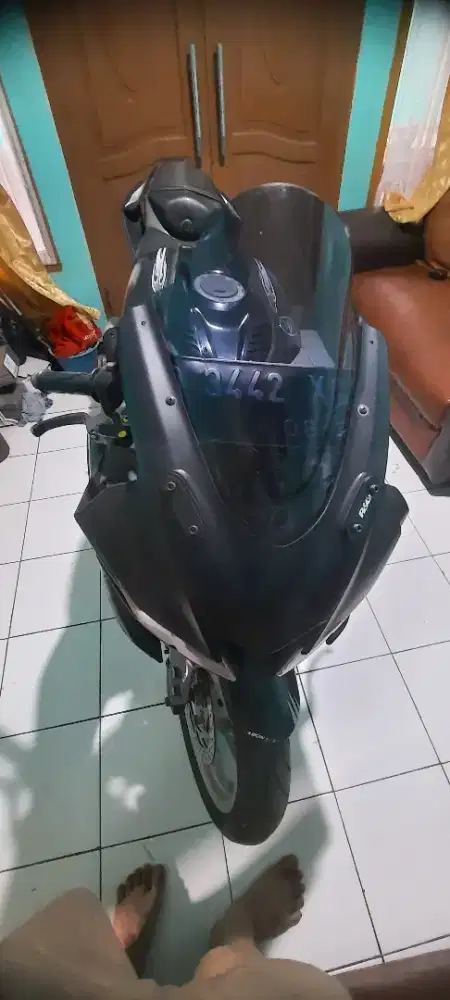 Yamaha r15 v3 tahun 2017