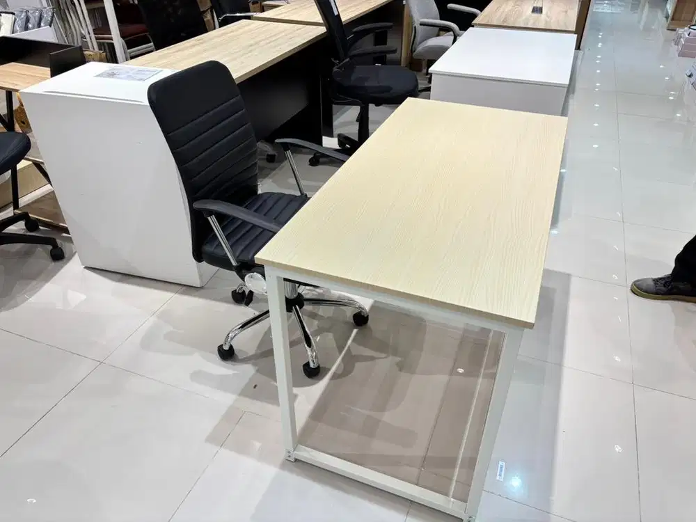 Terbaru meja kantor bahan full metal besi