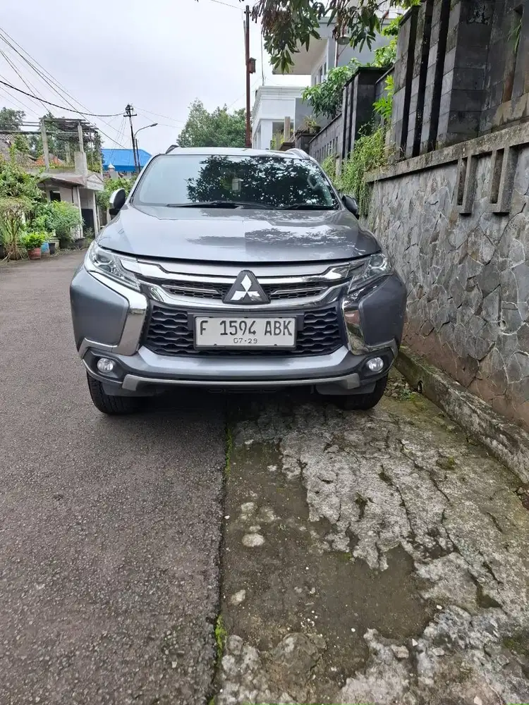 Pajero Sport 2.5L Exceed (4x2) AT