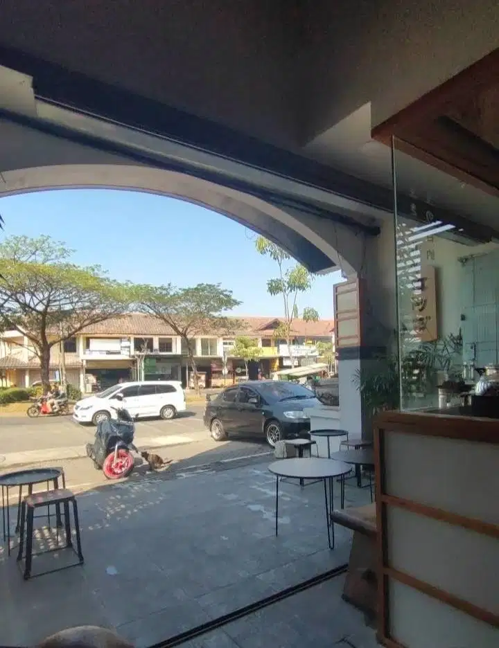 Ruko Strategis Pojok di Deltasari