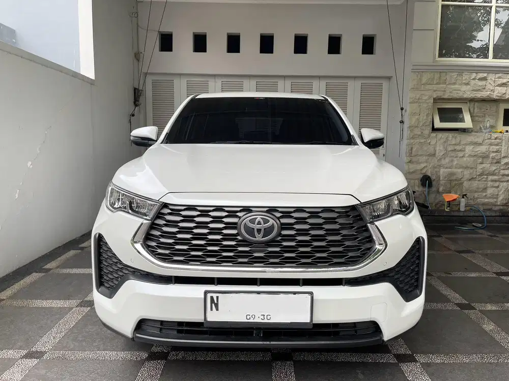 Toyota Innova Zenix V CVT 2023 Bensin Istimewa