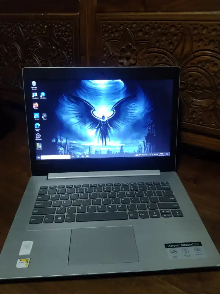 Lenovo Ideapad 330 AMD A4 ram 8gb SSD 240 GB + HD 1 tb