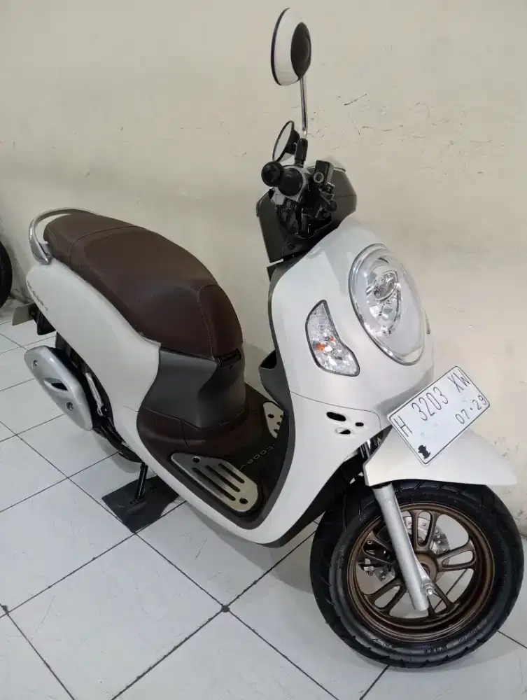 HONDA SCOOPY Prestige 2024
