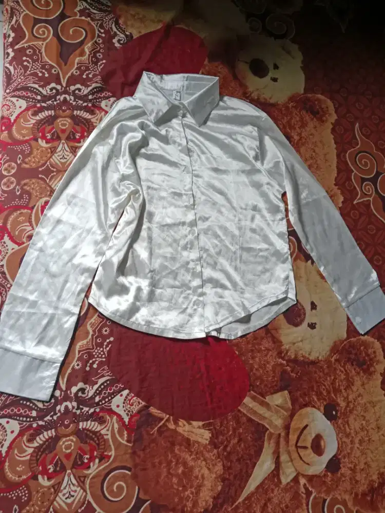 Kemeja wanita bahan alus