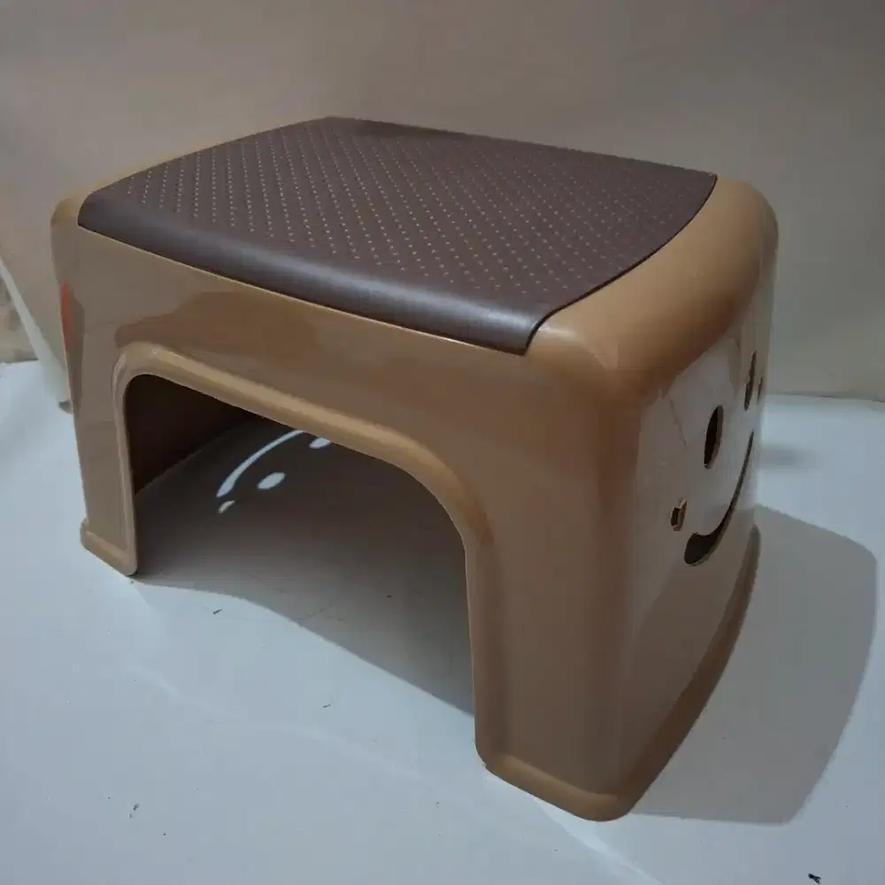 Kursi Pendek Serbaguna/ Dingklik/ Bangku Dapur/ Bangku Cuci