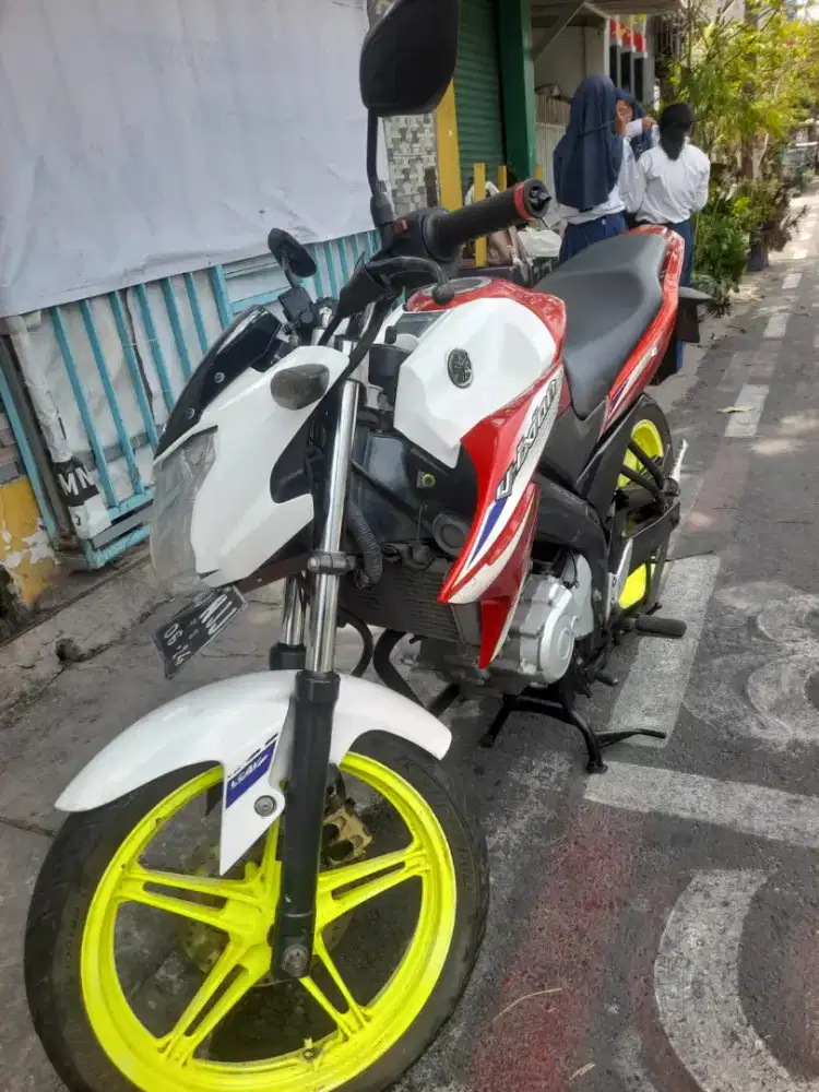 YAMAHA VIXION TAHUN 2014 NEW