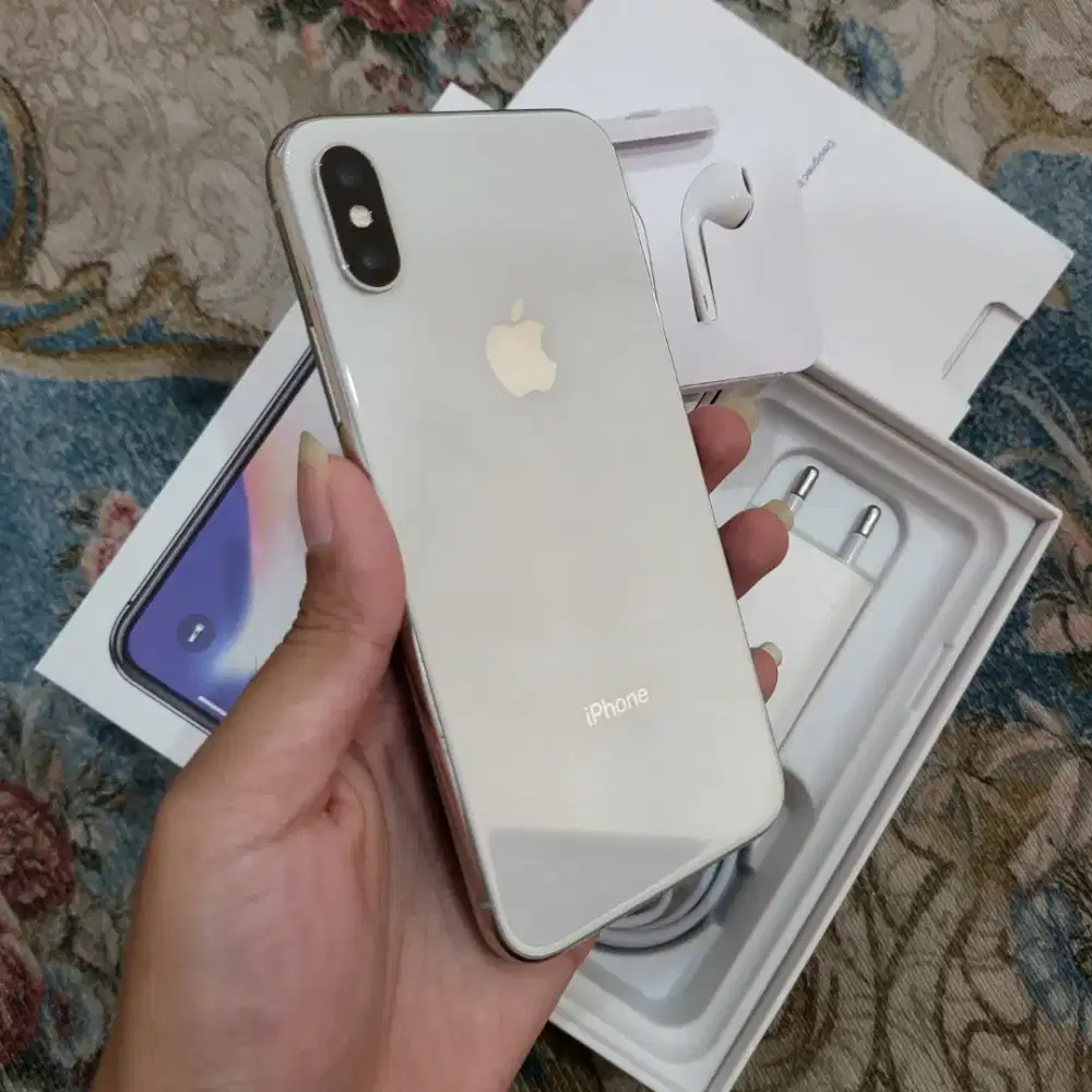 Iphone X 64gb IBOX FULLSET
Mulus