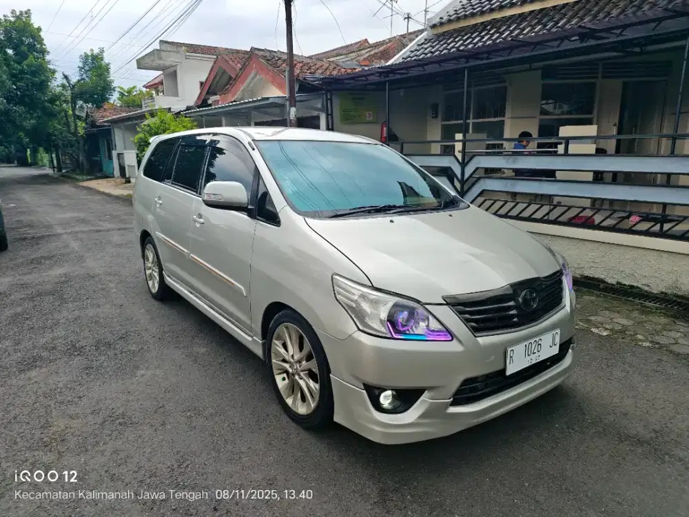 Innova disel matic 2012