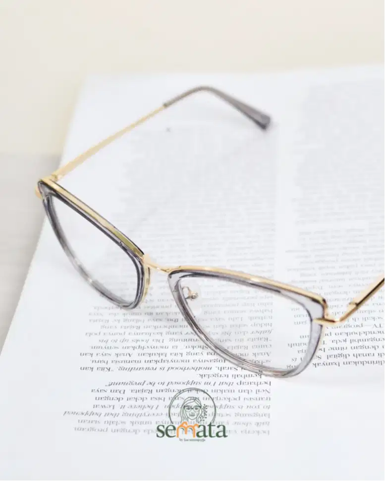 Semata Eyewear - Kacamata Cat Eye Classy dan Minimalis - NARADA 05