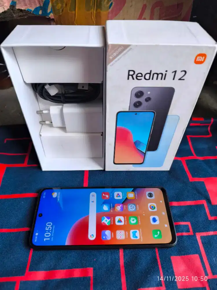 Redmi 12 4G 8/256 Fullset segel no minus siap pakai