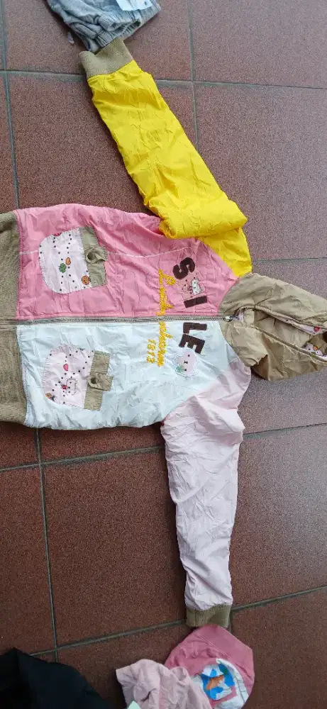 Dijual jaket perempuan bekas