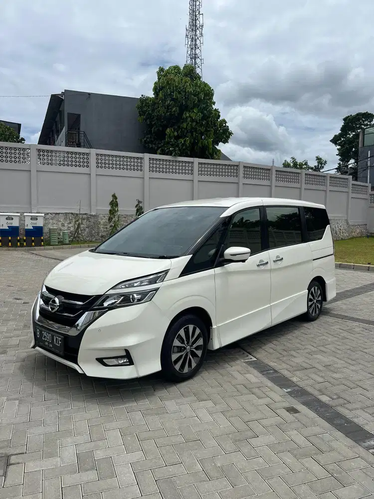 Nissan Serena 2.0 HWS AT 2019