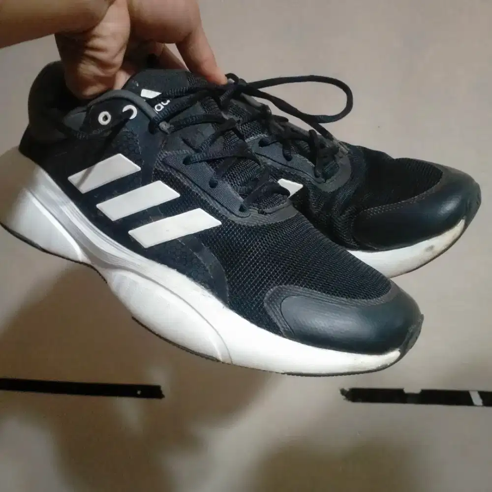 sepatu adidas ori sz 42/43