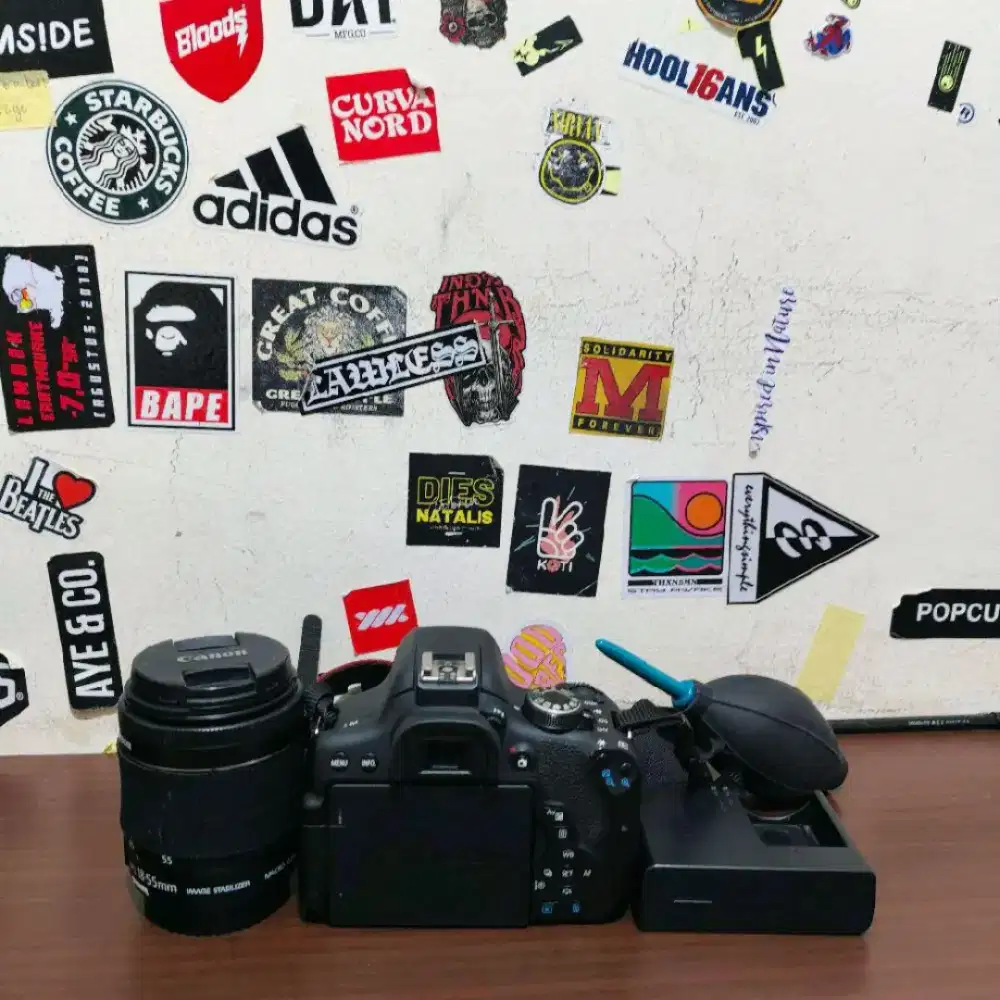 KAMERA CANON EOS kiss X8i 18-55MM