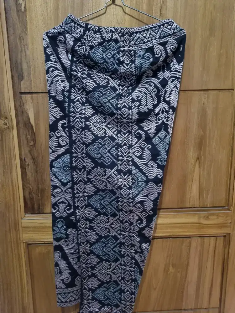 Rok/Kamen Bali like new