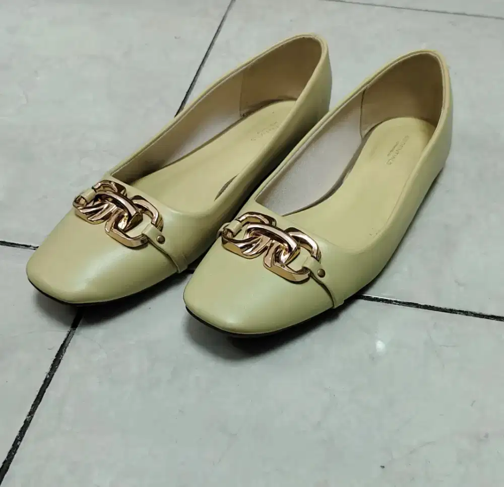 Sepatu Wanita Urban& Co