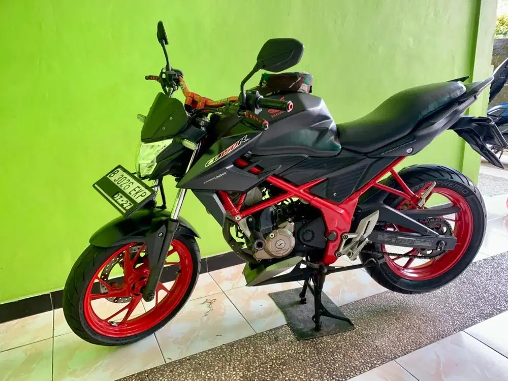 Dijual murah CB150R 2017