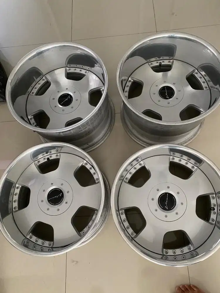 Velg vienna dish ukuran 18