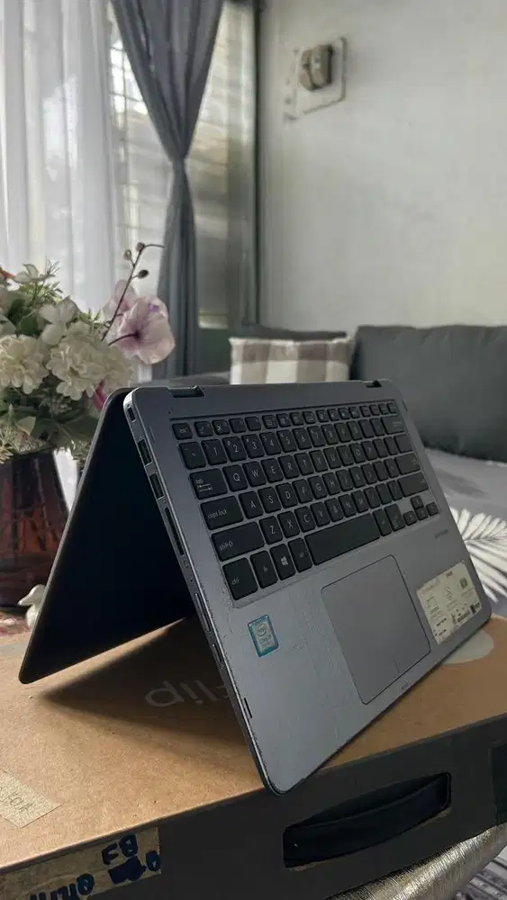 Dijual ASUS VIVOBOOK FLIP  SERI TP410U