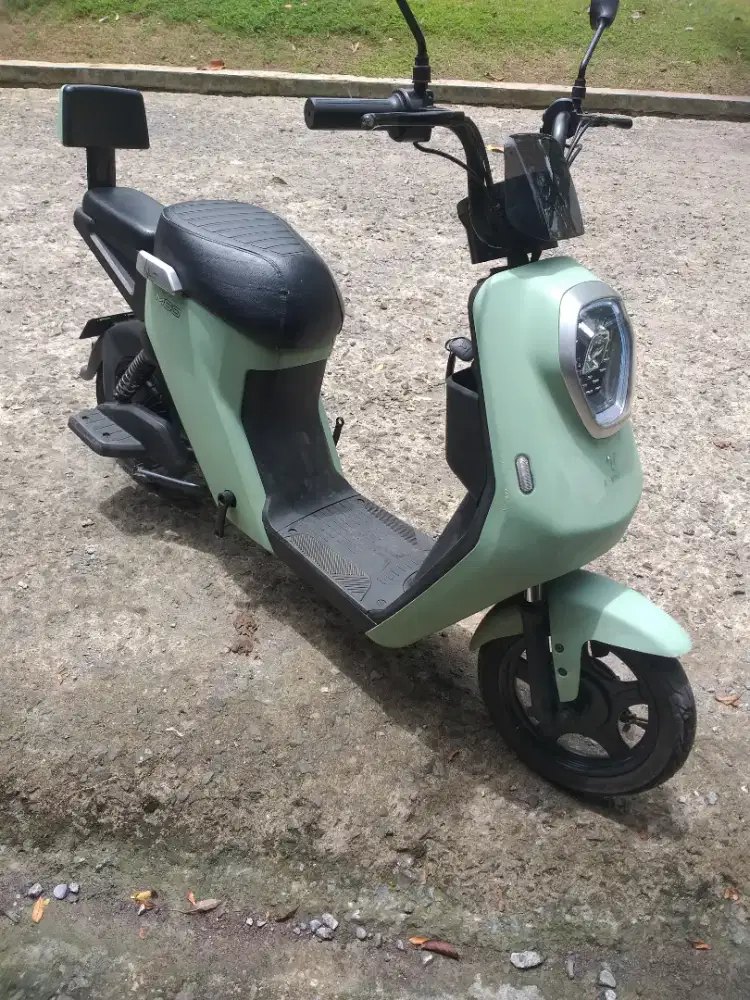 Sepeda listrik uwinfly m60