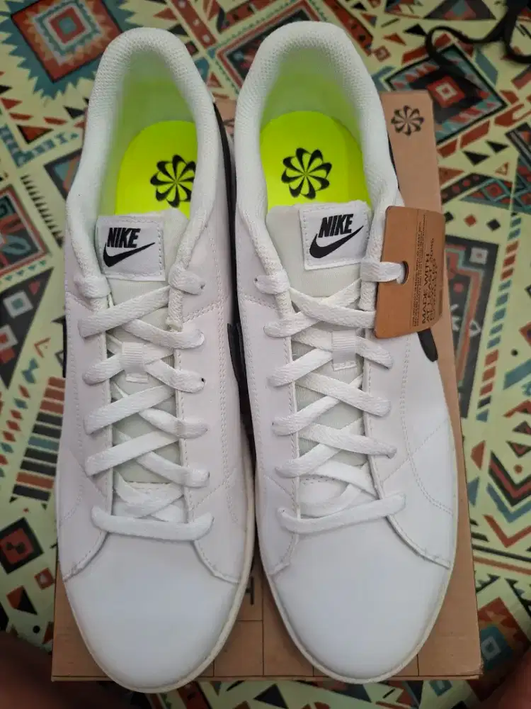 Nike sepatu court royale 2 next nature putih size 47,5