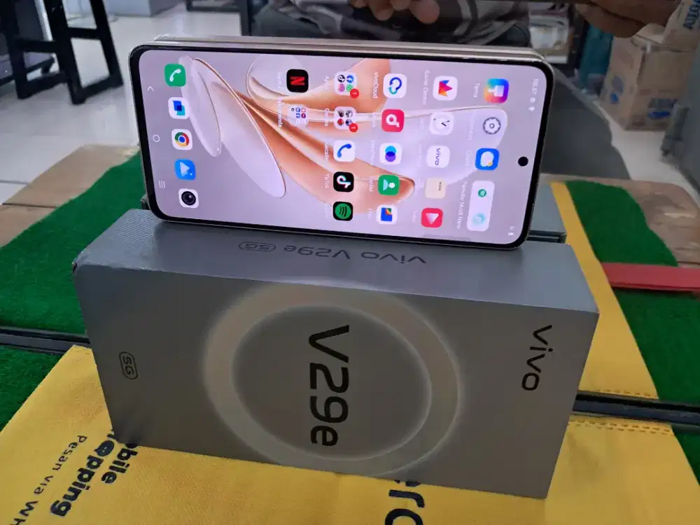 VIVO V29 E 5G Ram 8/256 gb lengkap normal