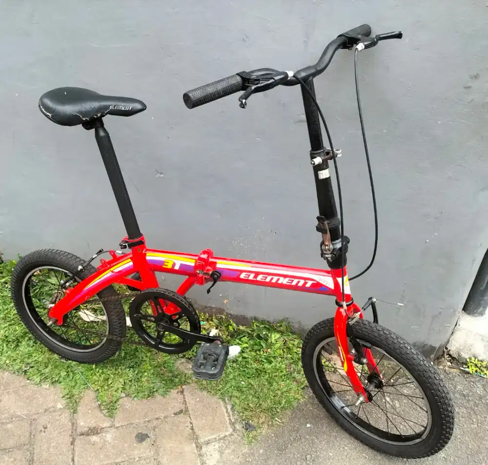Sepeda lipat ukuran 16 kondisi normal