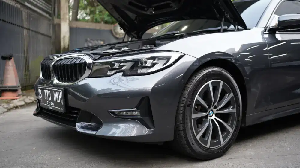 BMW 32OI TAHUN 2021 KONDISI PRIMA