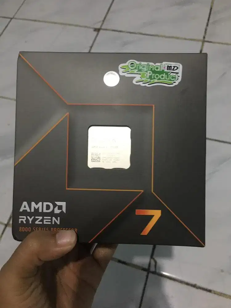 AMD RYZEN 7 8700F