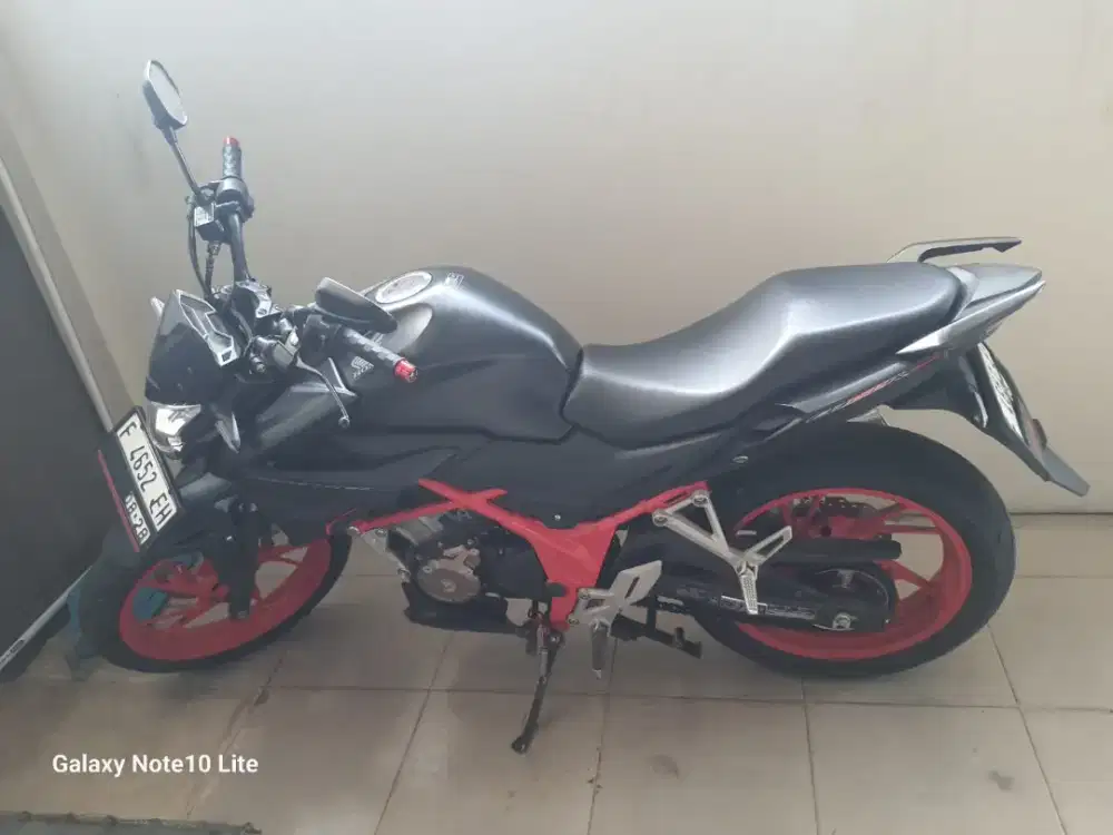 Honda Cb150r streetfire 2018, km kecil