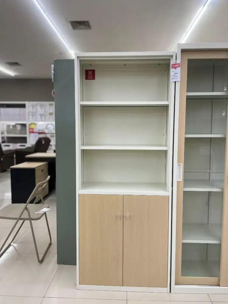 Lemari arsip atau buku