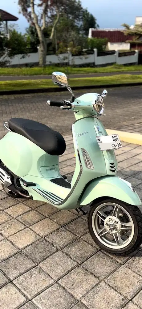 Vespa 150 Primavera 2025 ,SUPER LOW ODO 300 perak , Bekas rasa Baru ,