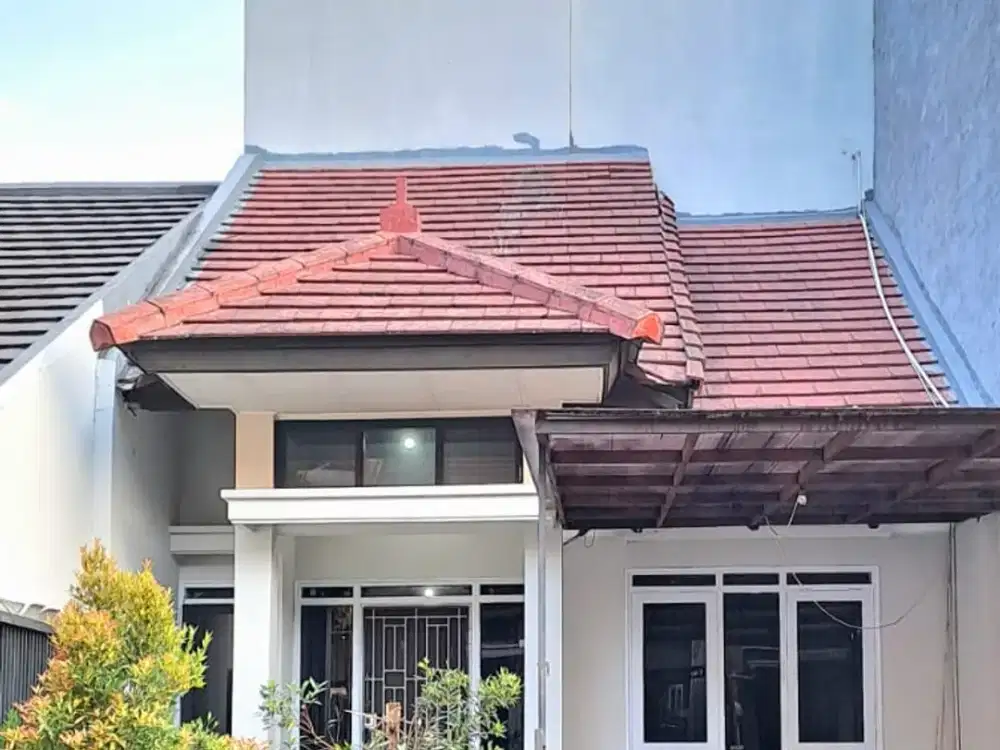Dijjual Rumah di Pondok Hijau Badnung, 1,5 Lantai Hadap Utara