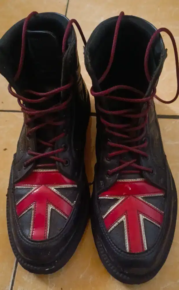 Sepatu boots england