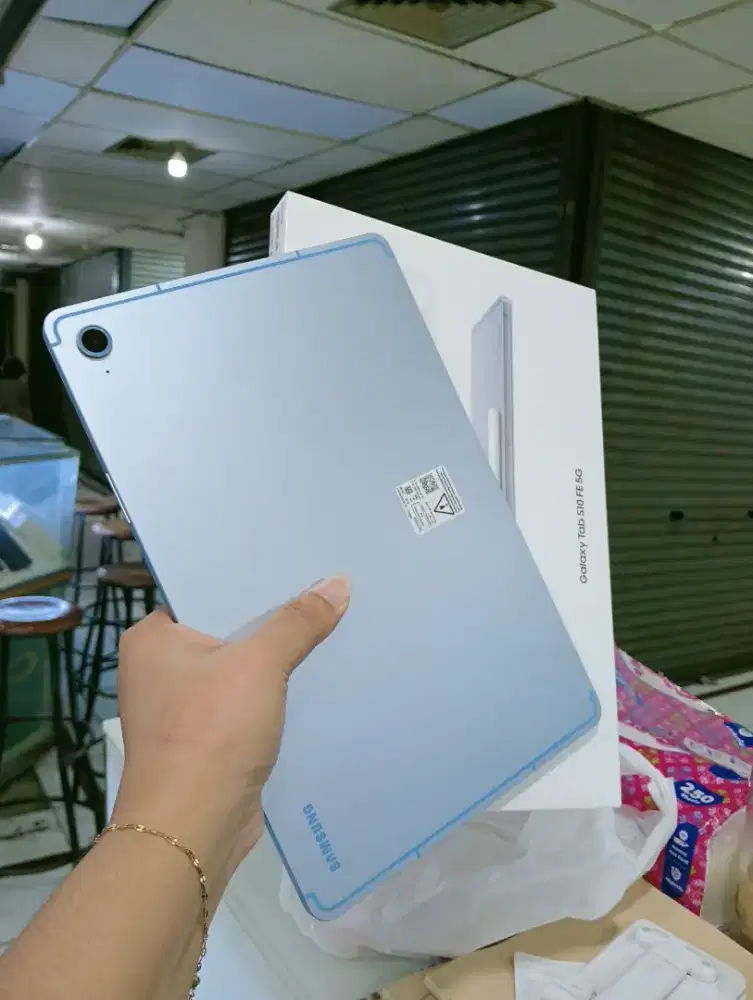 samsung tab s10fe 5g 8/128 like new