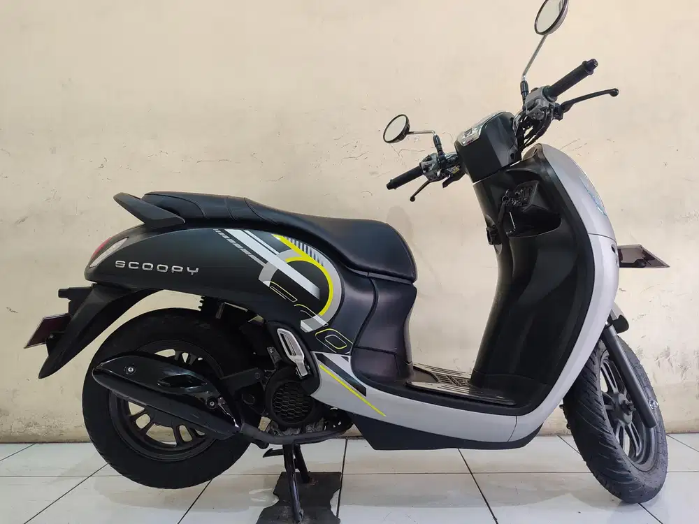 Scoopy fi Sporty 2024 istimewa mulus terawat siap pakai...