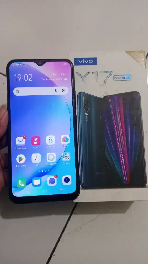 Vivo y17. Ram 4/128.minus pmkaian klngkpn. Hp+dos